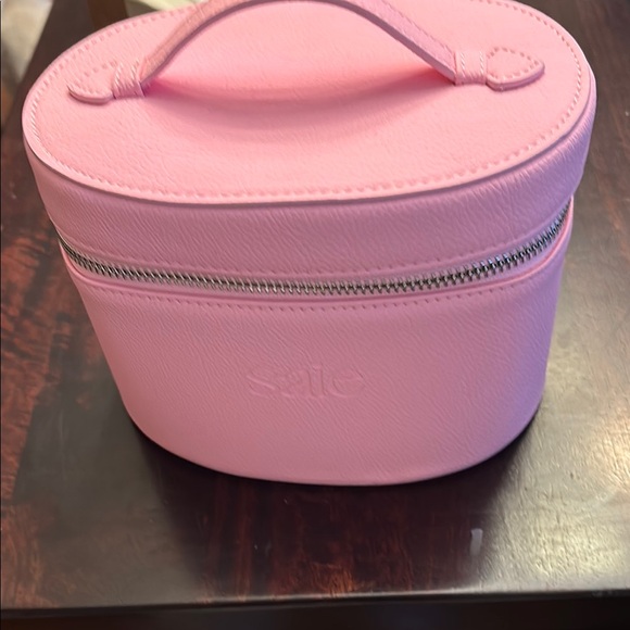Saie Handbags - Pink Oval Handbag